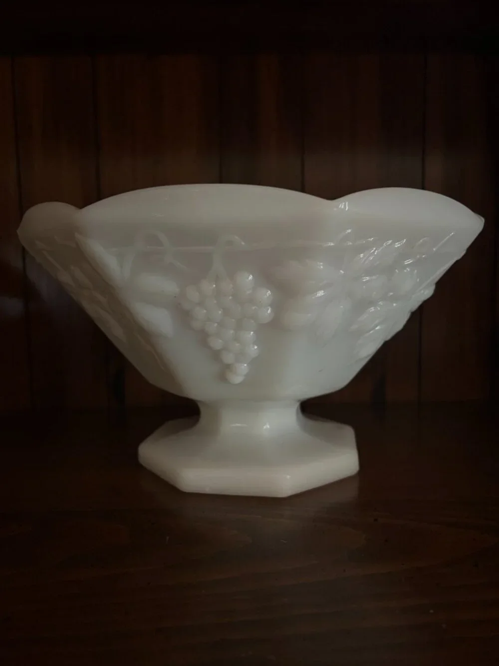 Vintage Anchor Hocking White Milk Glass Grape Vine Pedestal Compote Fruit Bowl